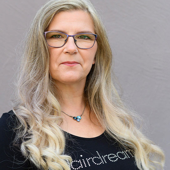 Friseurmeisterin Heike aus St. Wendel